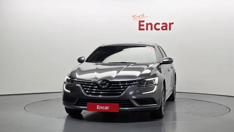 Renault SM6