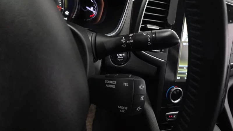 Renault SM6