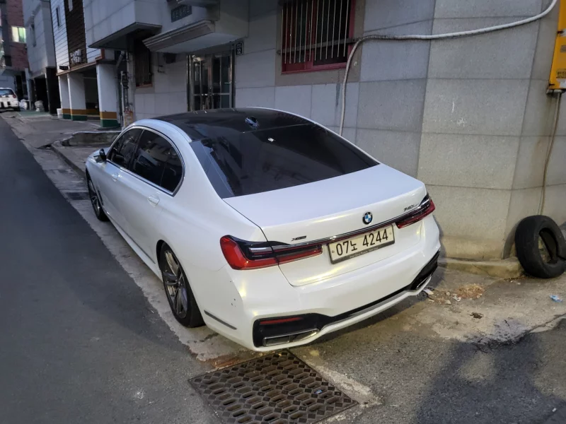 BMW 7-Series