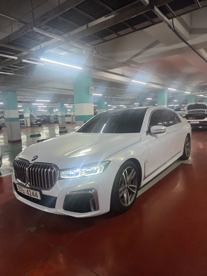 BMW 7-Series