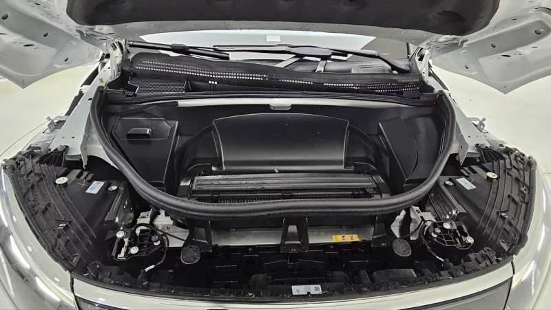 Mercedes-Benz EQS SUV