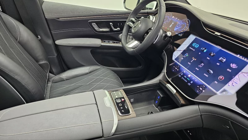 Mercedes-Benz EQS SUV