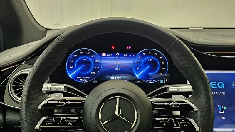 Mercedes-Benz EQS SUV