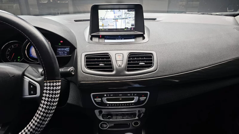 Renault SM3