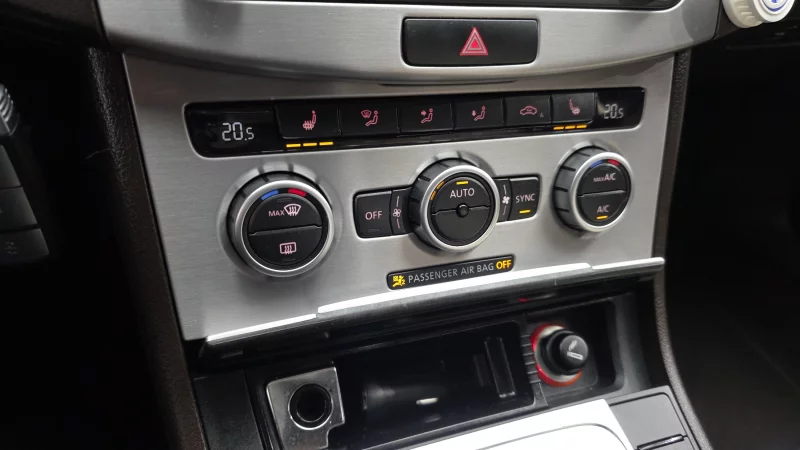 Volkswagen PASSAT CC