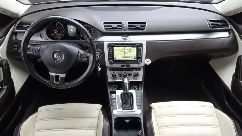 Volkswagen PASSAT CC