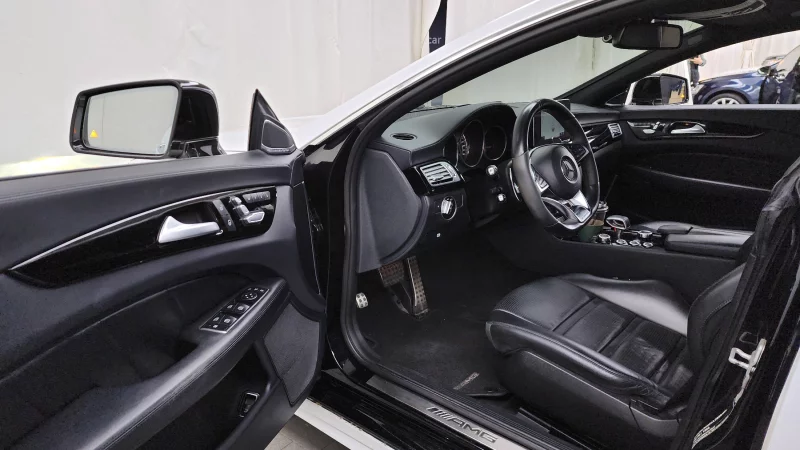 Mercedes-Benz CLS-Class