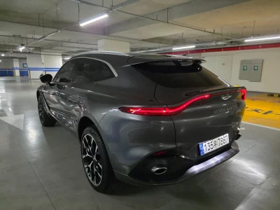 Aston Martin DBX