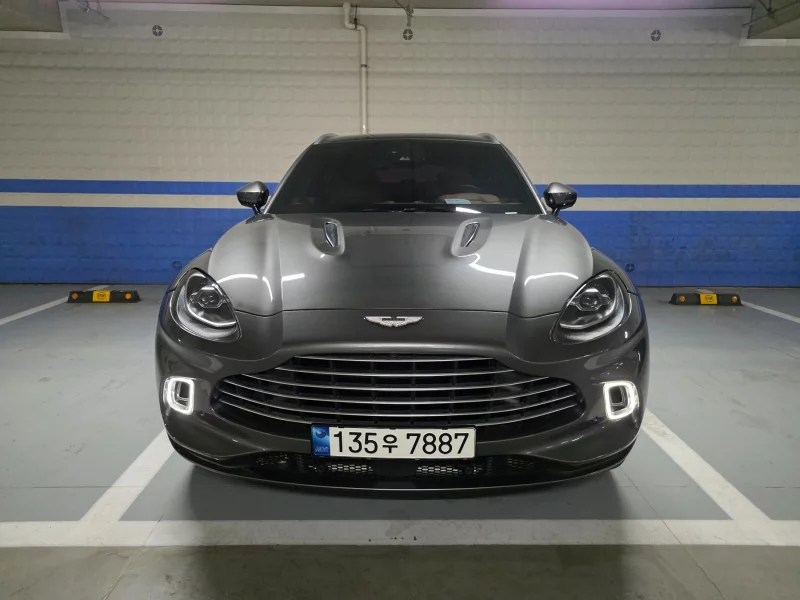 Aston Martin DBX