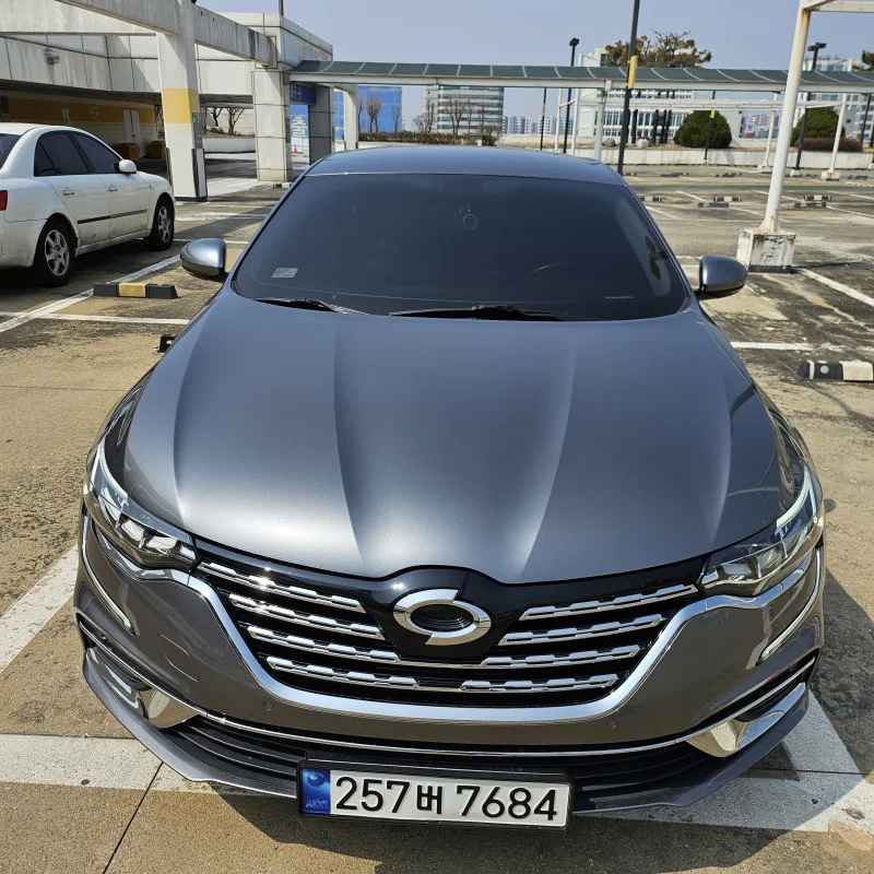 Renault SM6