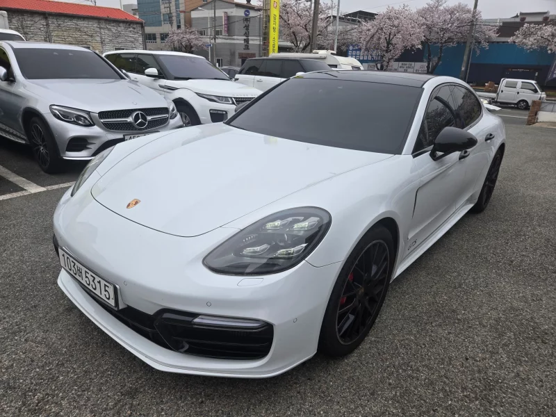 Porsche Panamera