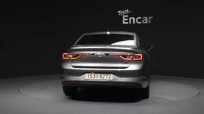 Renault SM6