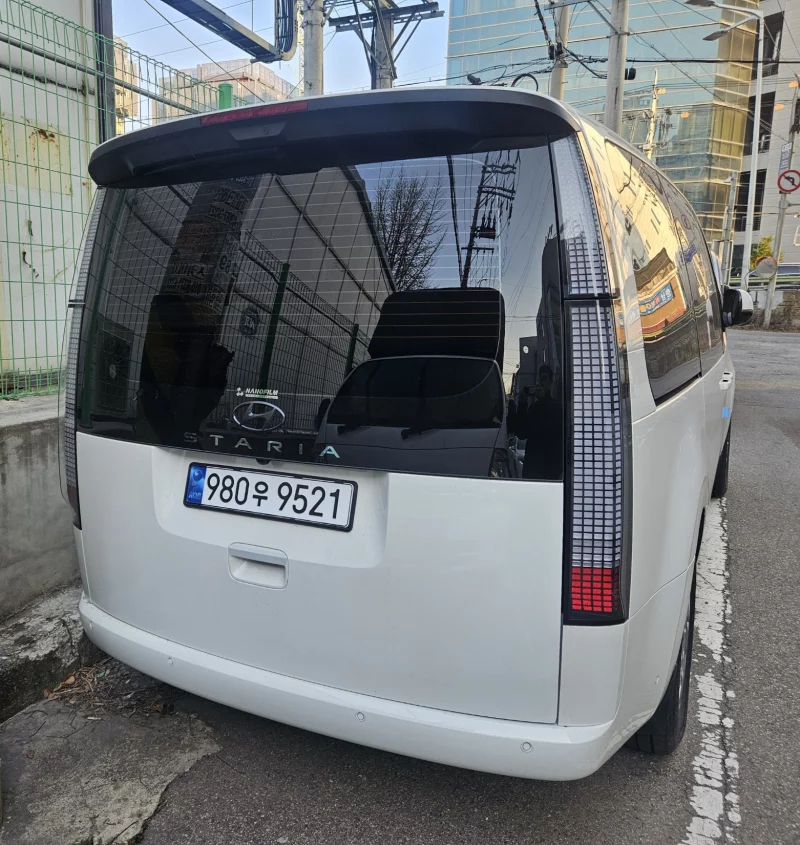 Hyundai Staria