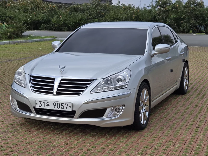 Hyundai Equus