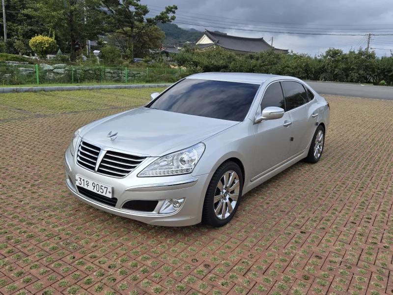 Hyundai Equus