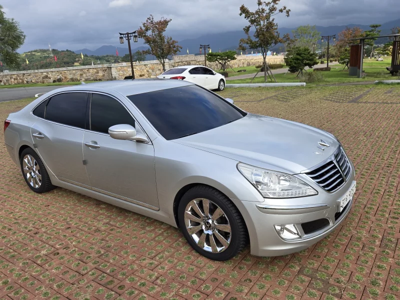 Hyundai Equus