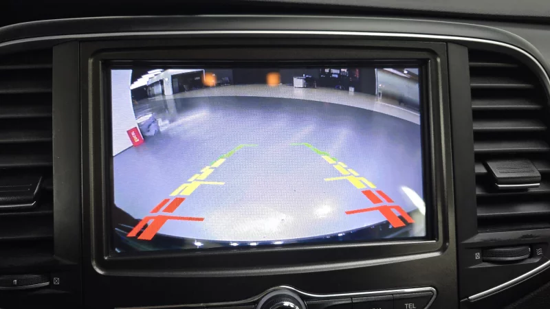 Renault SM6