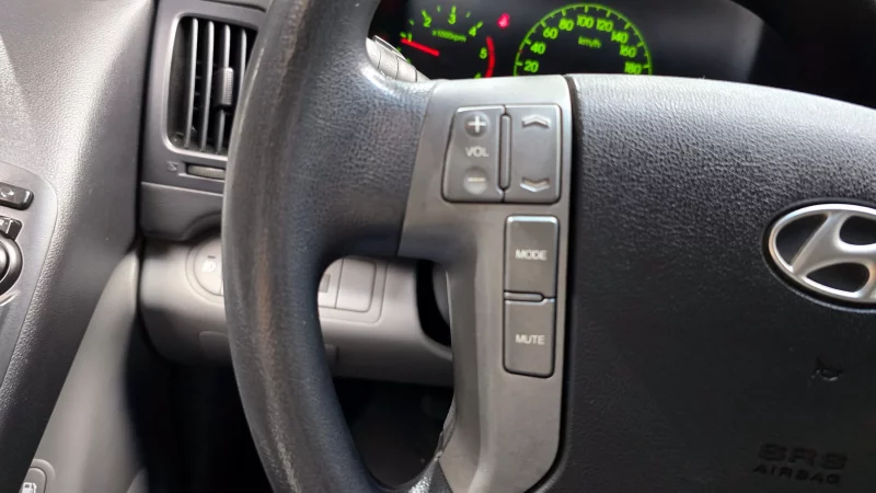 Hyundai Grand Starex