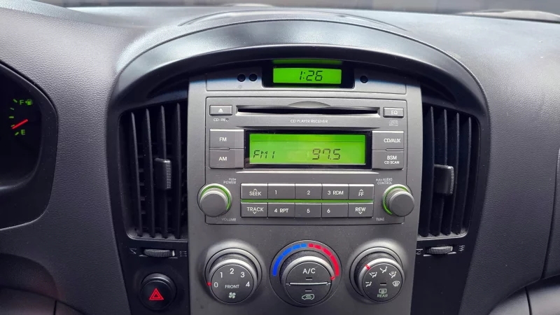 Hyundai Grand Starex