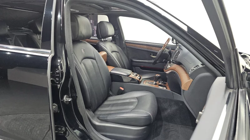 SsangYong Chairman W