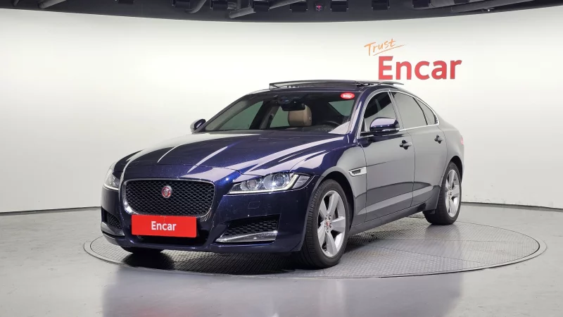 Jaguar XF