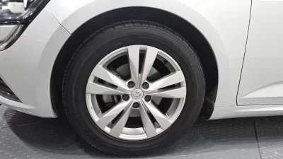 Renault SM6