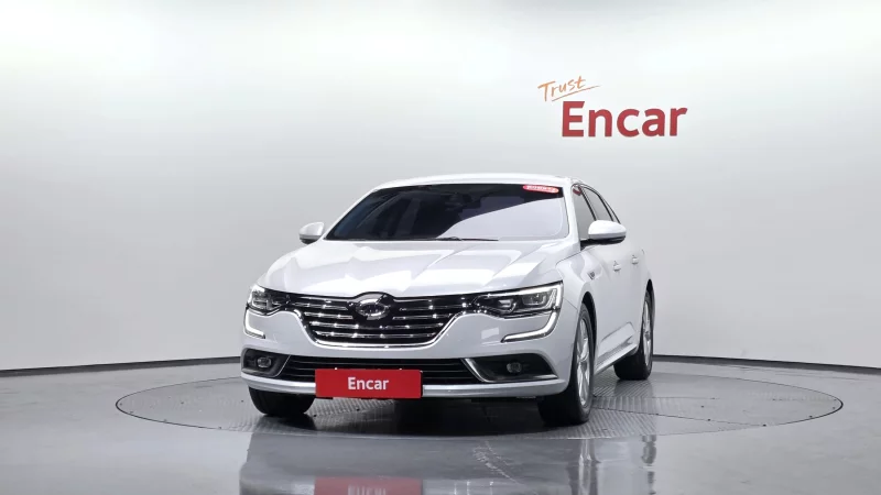 Renault SM6