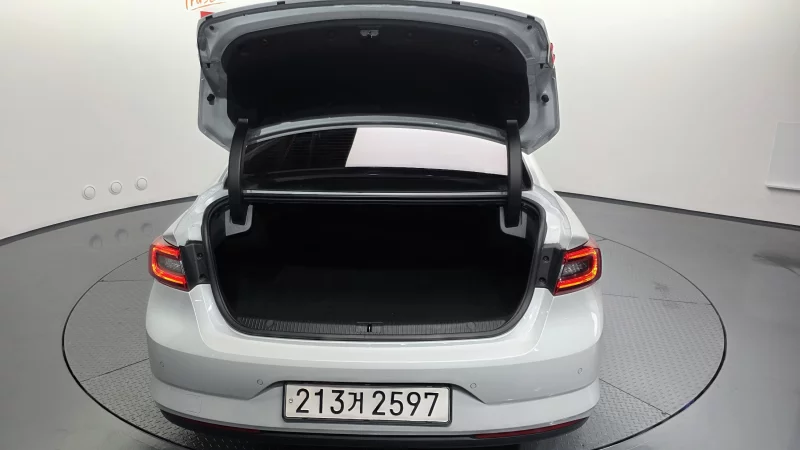 Renault SM6