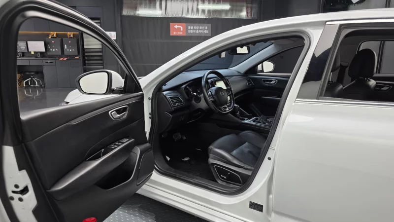 Renault SM6
