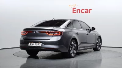 Renault SM6