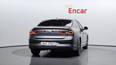 Renault SM6