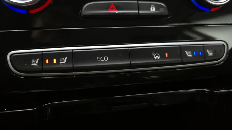 Renault SM6