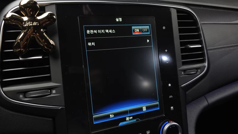 Renault SM6