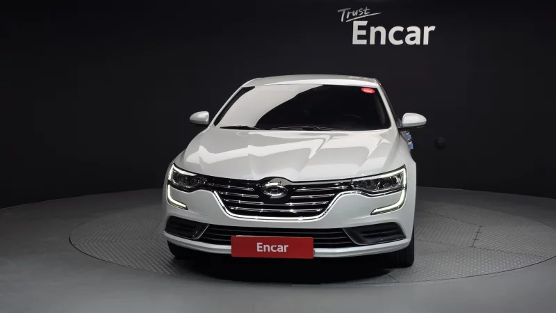 Renault SM6