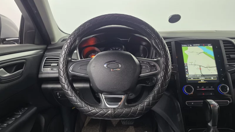 Renault SM6