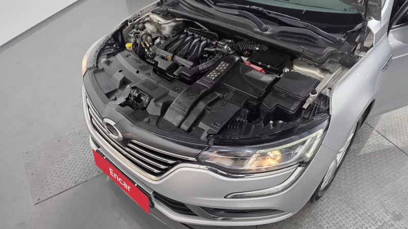 Renault SM6
