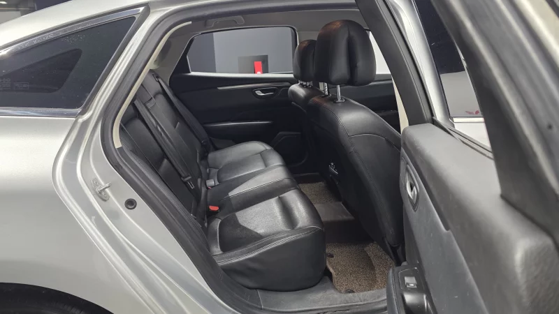 Renault SM6
