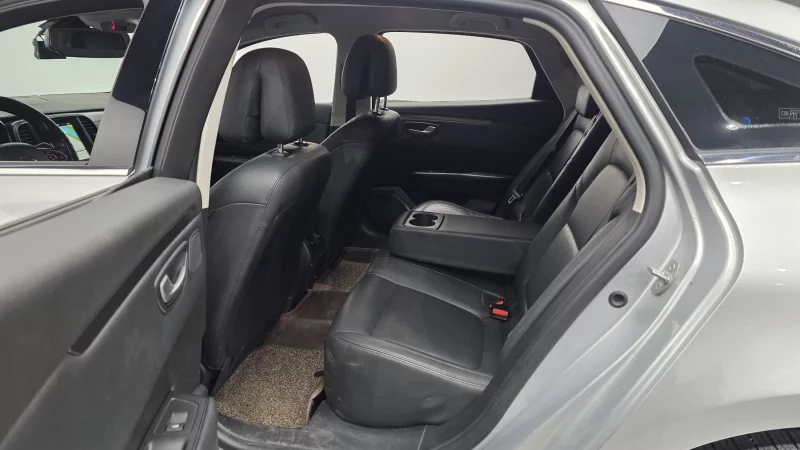 Renault SM6