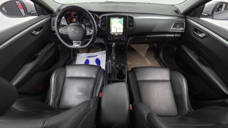 Renault SM6