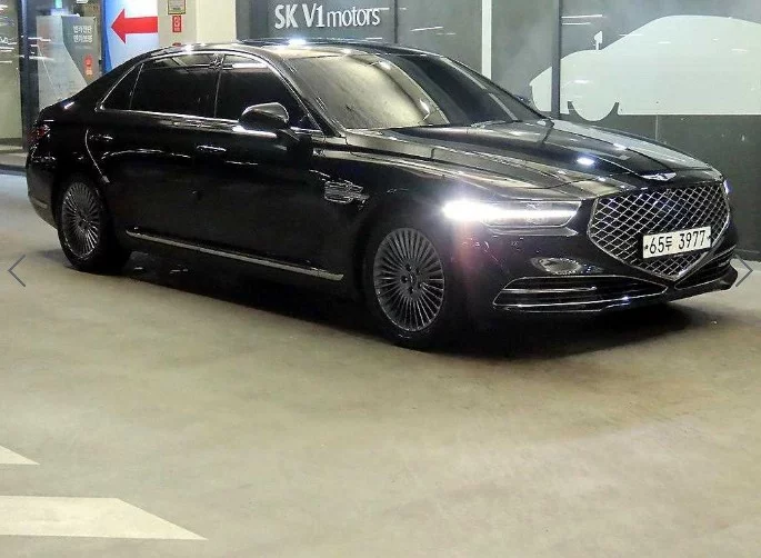 Genesis G90
