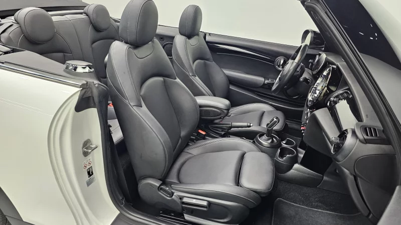 MINI Cooper Convertible