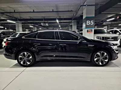 Renault SM6