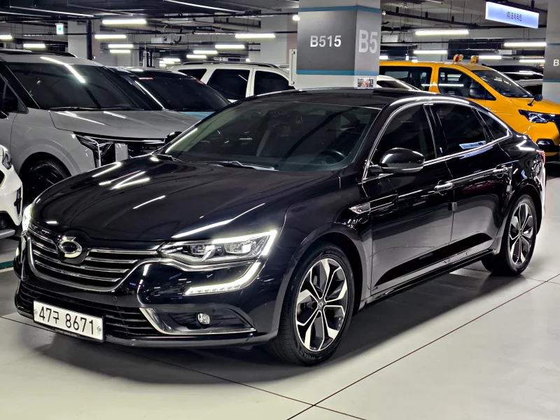 Renault SM6