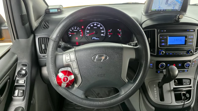 Hyundai Grand Starex