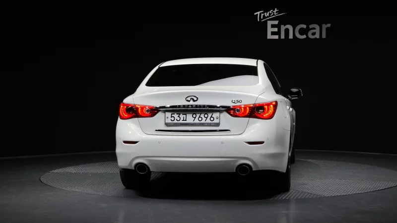 Infiniti Q50
