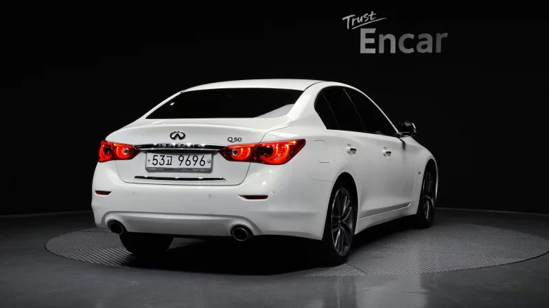 Infiniti Q50