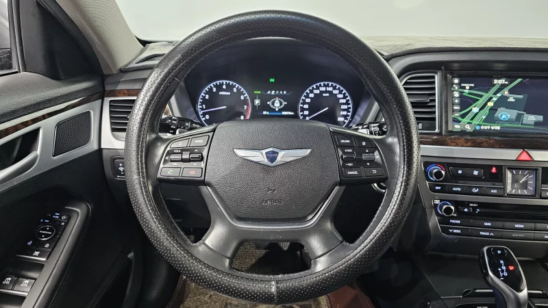 Hyundai Genesis