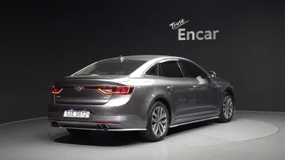 Renault SM6