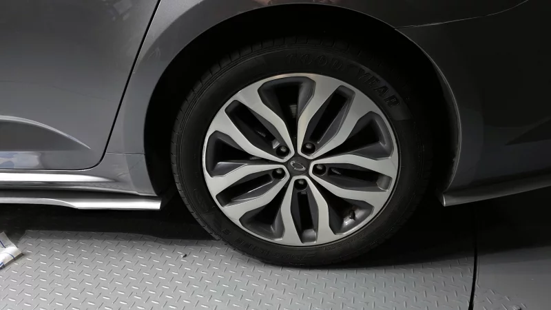 Renault SM6