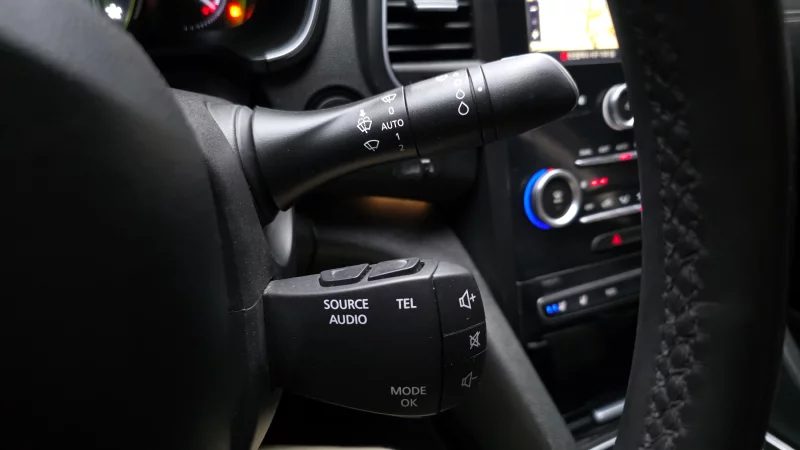 Renault SM6